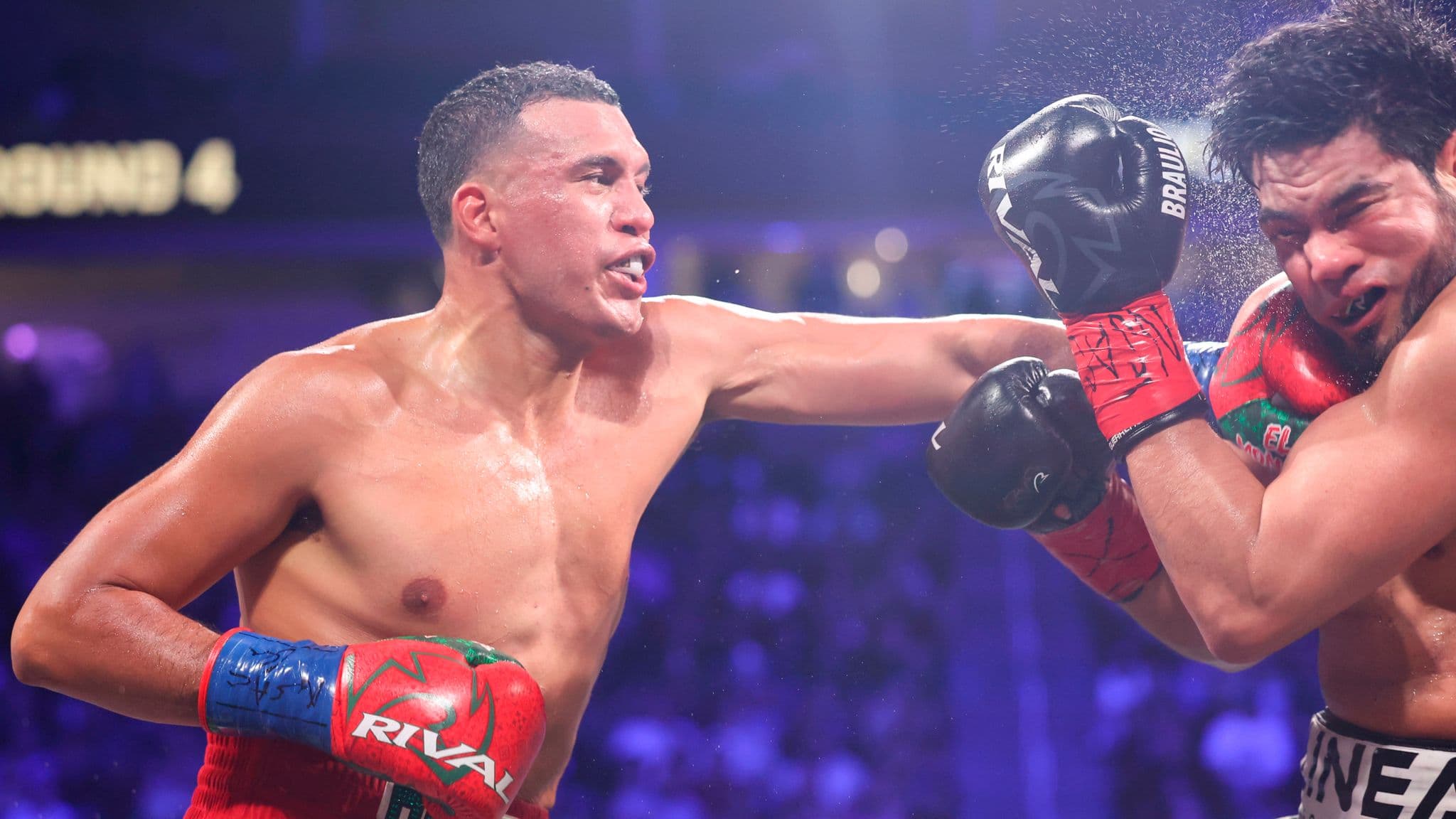 Benavidez facile face à un vieux Ramirez